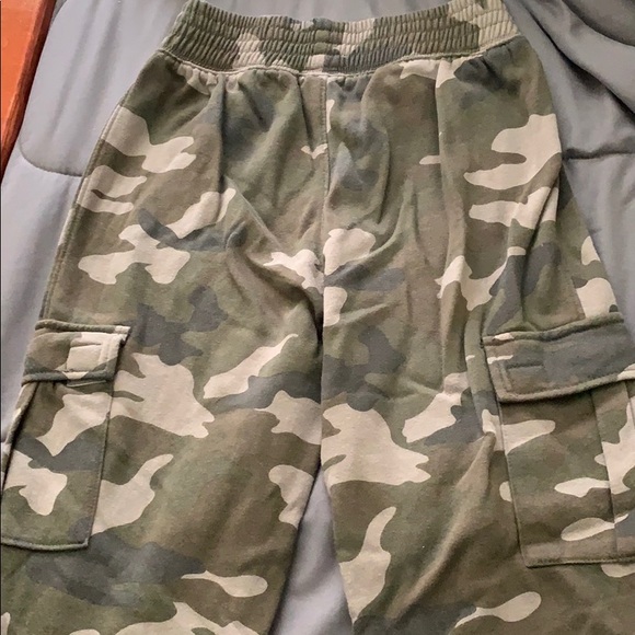 Camo pants - Picture 1 of 1